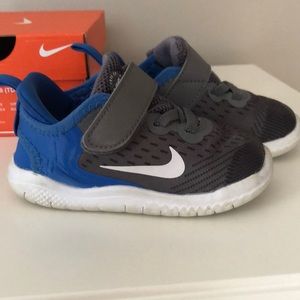 Nike Free Rn kids shoes size 7c